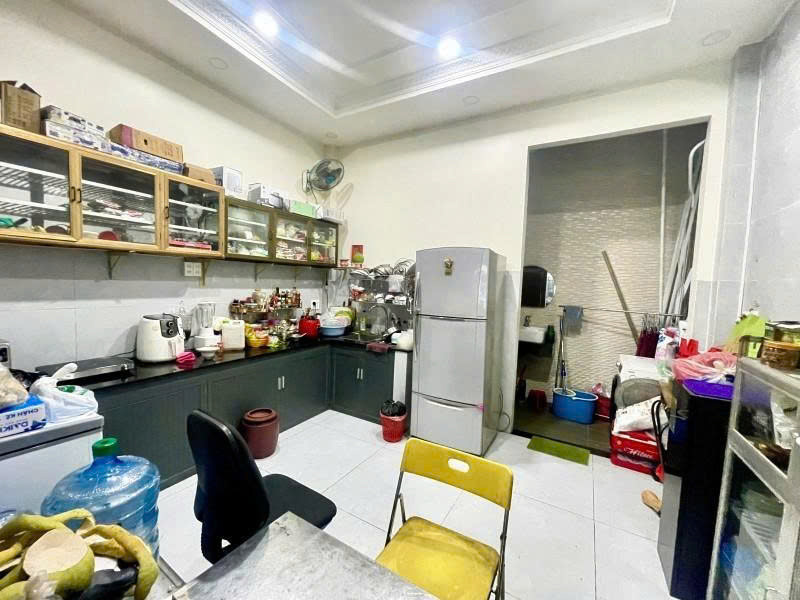 Bán Nhà Mặt Tiền Bàu Cát - Gần Chợ Võ Thành Trang, 4X18m, 2 Tầng - Hđt 20 Tr, 13,6 Tỷ