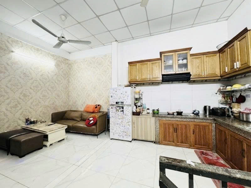 Bán Nhà Măt Tiền Văn Cao - Gầntân Hương, Nối Bình Long, 4X15m, 2 Tầng, Chỉ 10,6 Tỷ