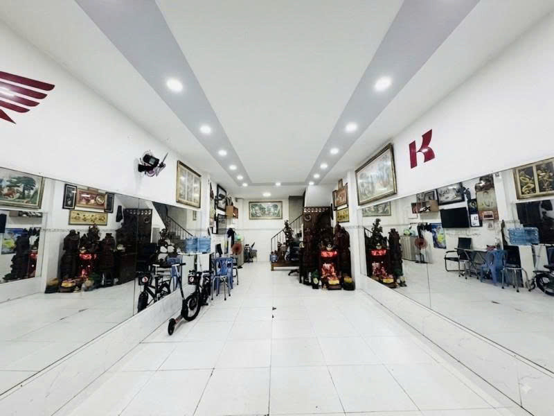 Bán Nhà Măt Tiền Văn Cao - Gầntân Hương, Nối Bình Long, 4X15m, 2 Tầng, Chỉ 10,6 Tỷ