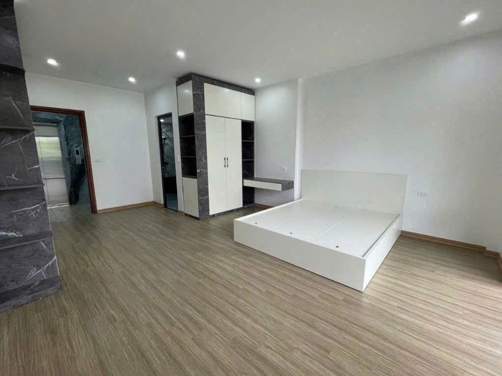 Cho Thuê Nhà Phân Lô Võ Chí Công – Thông Lạc Long Quân 60M² × 6 Tầng Mt 6M