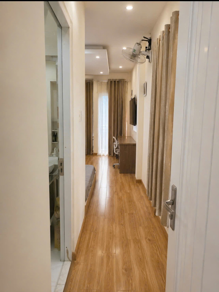 Lý Thường Kiệt Tân Bình - Sát Vách Quận 10 - 37M² - 5 Tầng Mới Đẹp