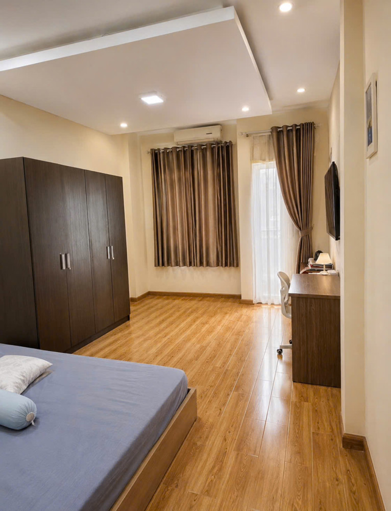 Lý Thường Kiệt Tân Bình - Sát Vách Quận 10 - 37M² - 5 Tầng Mới Đẹp