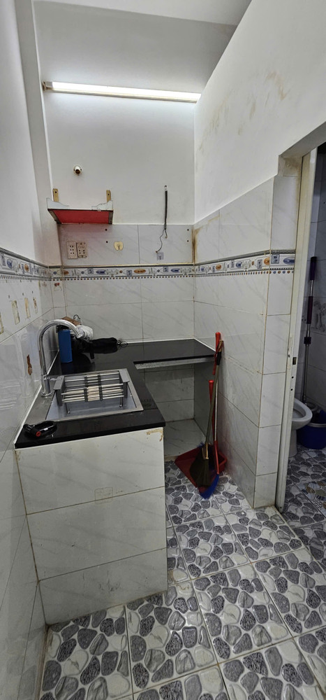 Bán Nhà Mới Ngang 3 Dài 9 Nở Ngang 5M Đúc Bt Cỏ 3 Đq4 Sát Mặt Tiền