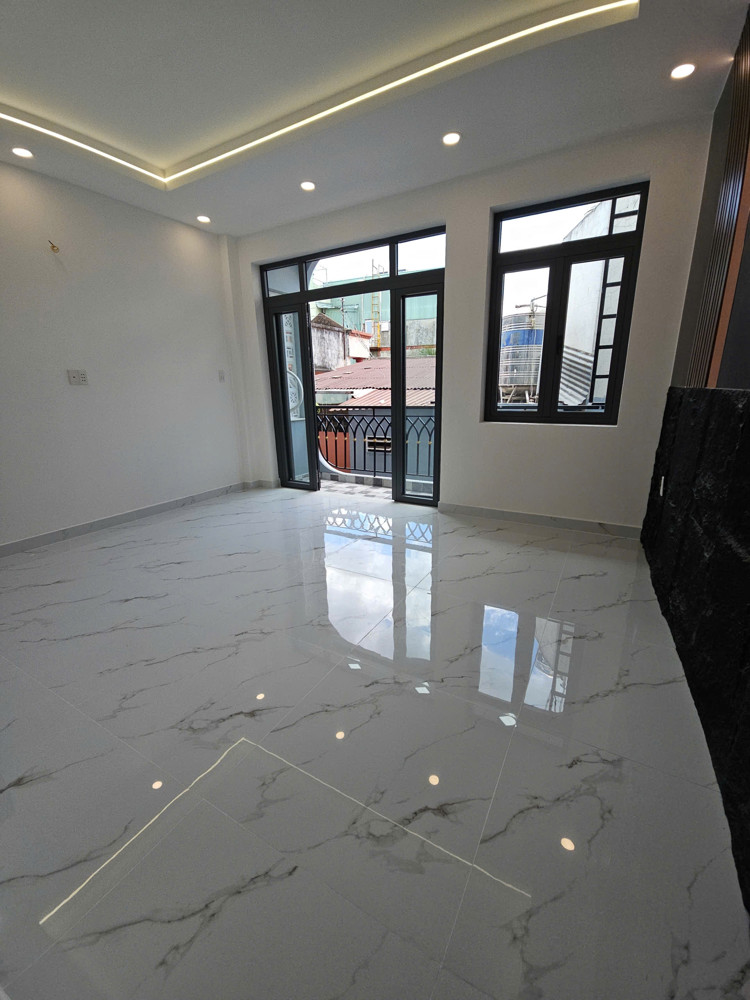 Sát Mặt Tiền Vĩnh Khánh Tôn Đản Q4nhỉnh 4 Tỷ Ngang 4 .1 M Dài 13 Đúc Xây Mới