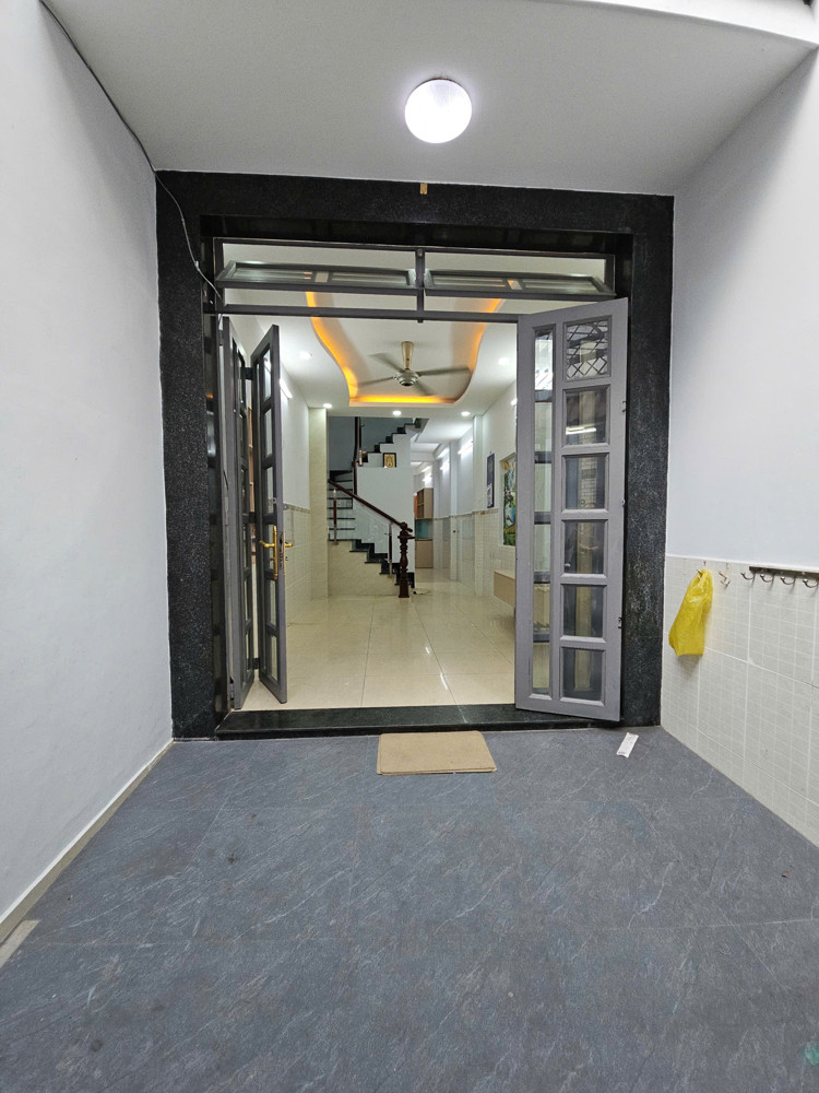 Bán Nhà Sát Mặt Tiền Ngang 3 Dài 17 Mtrung Tâm Q4 Cạnh Q1