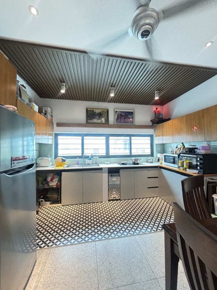 Bán Nhà 4 Tầng, 98M2, Đường Số 4, Trường Thọ, Thủ Đức, Tp Hcm, Sổ Hồng Riêng. Giá 9,85 Tỷ