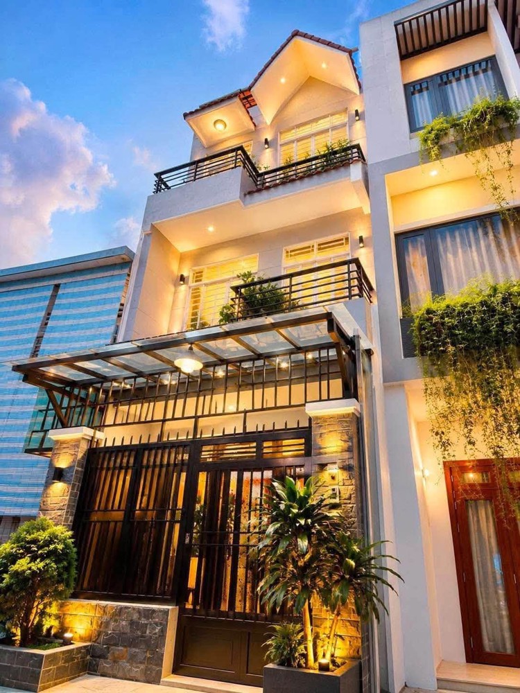 Huỳnh Tịnh Của – Q3 Giáp Q1 45M² 4 Tầng 5Pn