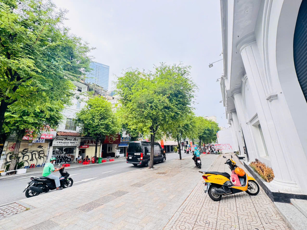 Quận 1: Chính Chủ 0938676685 Bán Nhà 6 Tầng Mặt Tiền Lê Thánh Tôn, P.bến Thành- Nhà 2 Mt Trước &