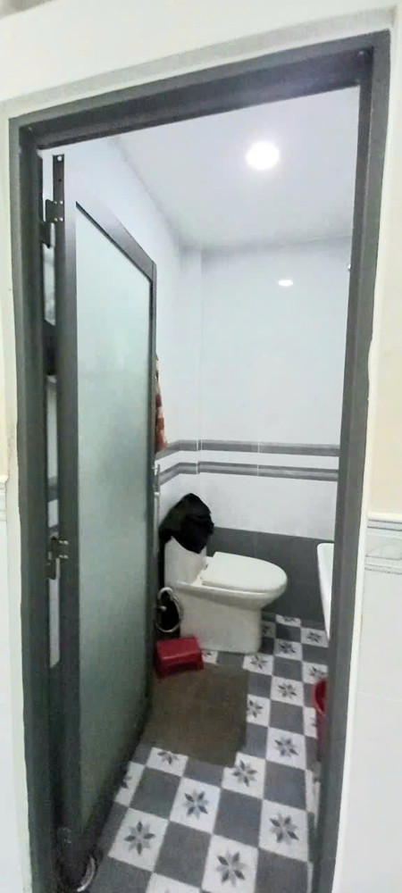 Bán Nhà Cách Mặt Tiền Tôn Đản Có 30 M Q4 Có 3 Tỷ