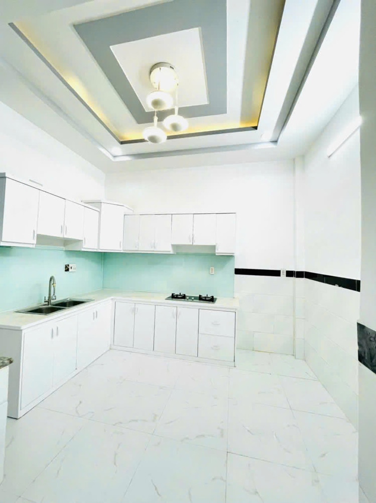 10 Triệu/tháng Nguyên Căn 4Pn Hẻm Xe Hơi
