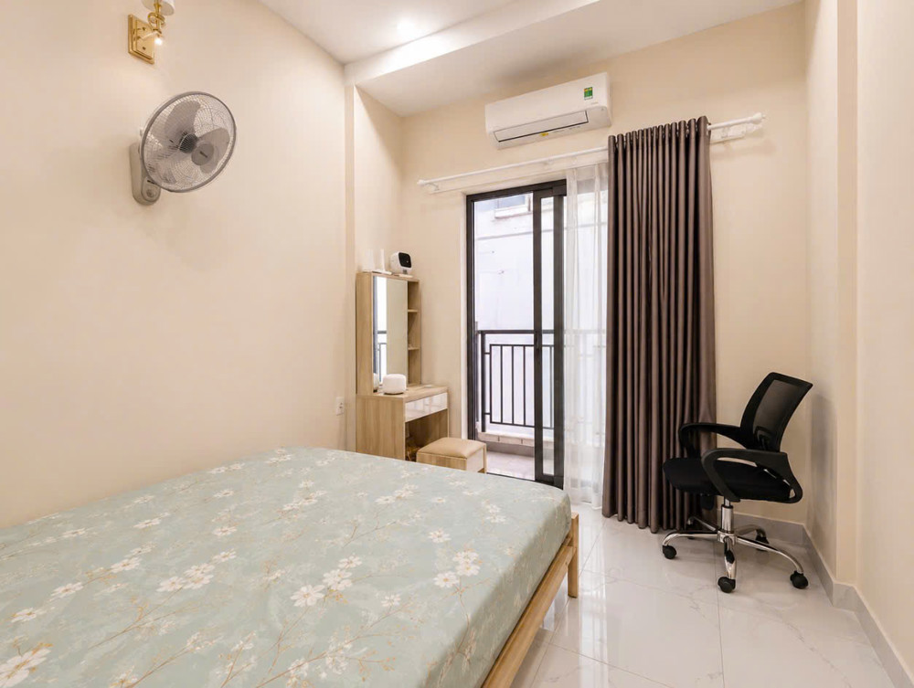 Trung Tâm Quận 10 - Sát Mặt Tiền Lý Thái Tổ - 4 Tầng Hoàn Công