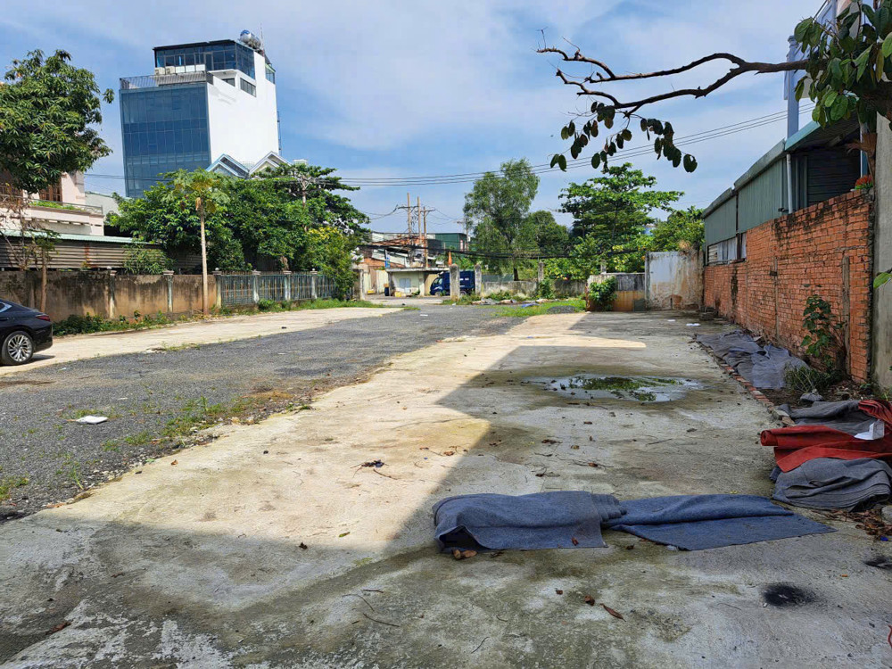 Cho Thuê 1.057M2 Đất Full Thổ, Mt Đông Hưng Thuận 10B, Chỉ 70Tr