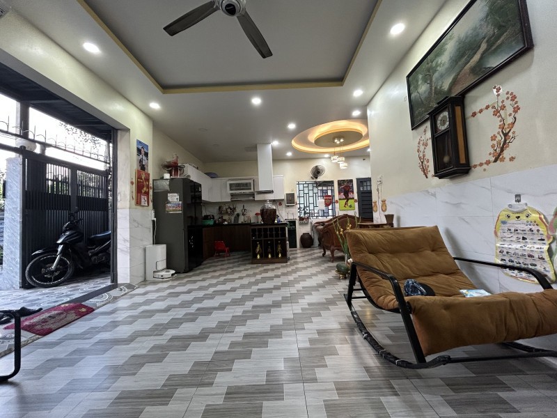 Bán Nhà 104M2, 2 Tầng, Quốc Lộ 13, Phường Hiệp Bình, Thủ Đức, Tp Hcm, Shr. Giá 6,88 Tỷ