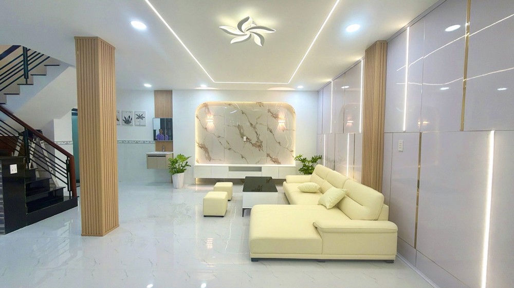 Nhà 3 Tầng Mới Đẹp - Ngang Đẹp 8M - Sát Mặt Tiền Mã Lò Chỉ 6 Đồng Nhỏ