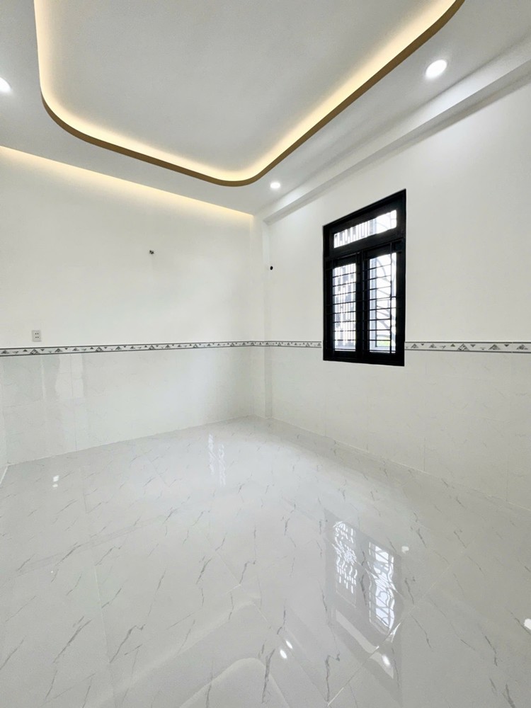 Nhà 3 Tầng Mới Đẹp - Ngang Đẹp 8M - Sát Mặt Tiền Mã Lò Chỉ 6 Đồng Nhỏ