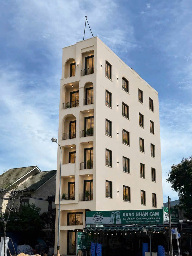 Toà Căn Hộ 7 Tầng Sát Biển – Đường Nguyễn Huy Chương