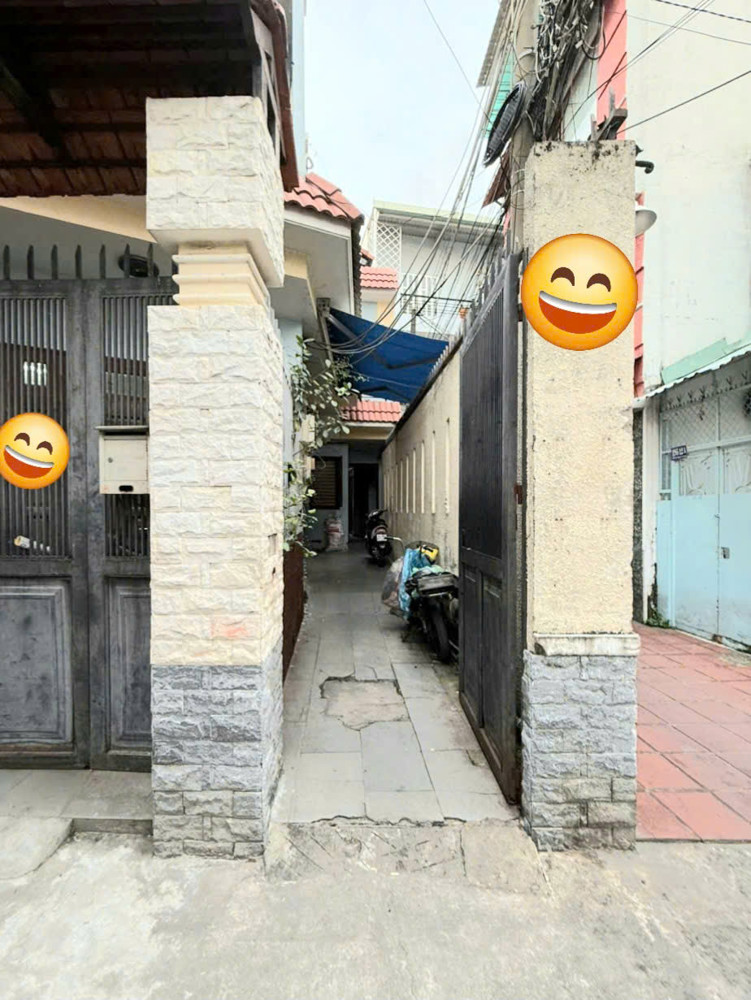 Bán.nhà Q4 -Xe Tải Đỗ Cửa Có 1 Tỷ Q4