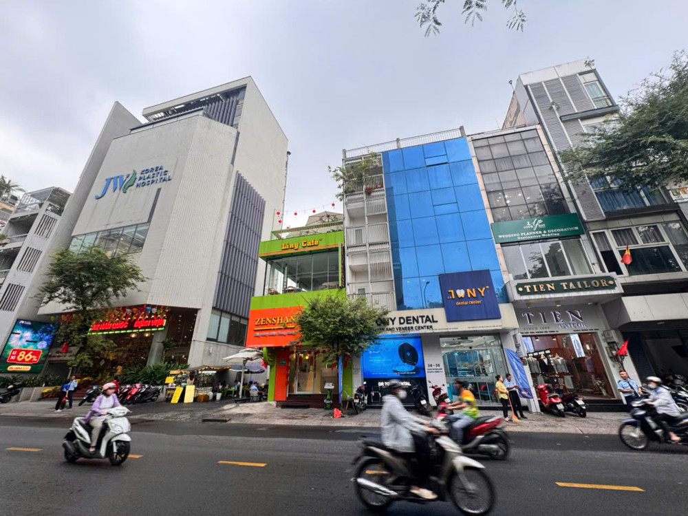 Hiếm Ngang Lớn 8M*20m- Bán Nhà Số 36 &38 Tôn Thất Tùng Quận 1- Hdt Đều 200Tr/th- Ngay Phố Tây Bùi