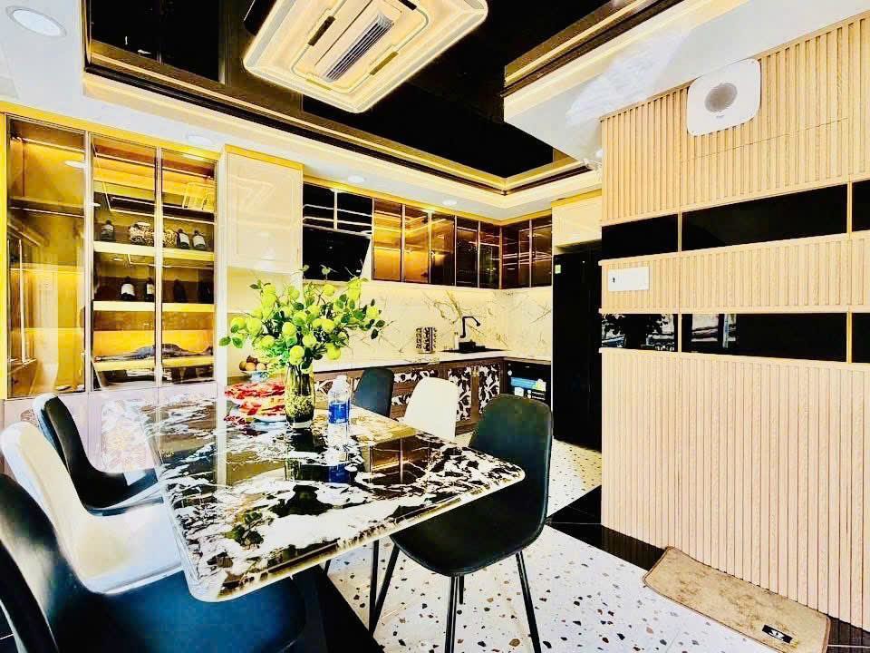 Giảm Chào 1.2 Tỷ Giá Mới 8.7 Tỷ, Mặt Tiền Thụt Lê Văn Thọ, 4 Tầng, Mơi Ở Ngay