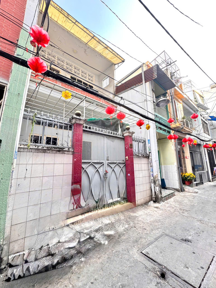 Bán Nhà 4 Tầng Hxh Đ.lê Thánh Tôn, Quận 1- Dt 64M2 Full Thổ Cư- Chỉ 19T- View Trực Diện Chợ Bến