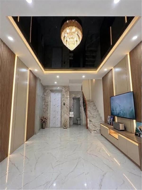 Nhà Xây Mới 100% – 6 Tầng Có Thang Máy – Hẻm 6M – Giáp Phú Nhuận