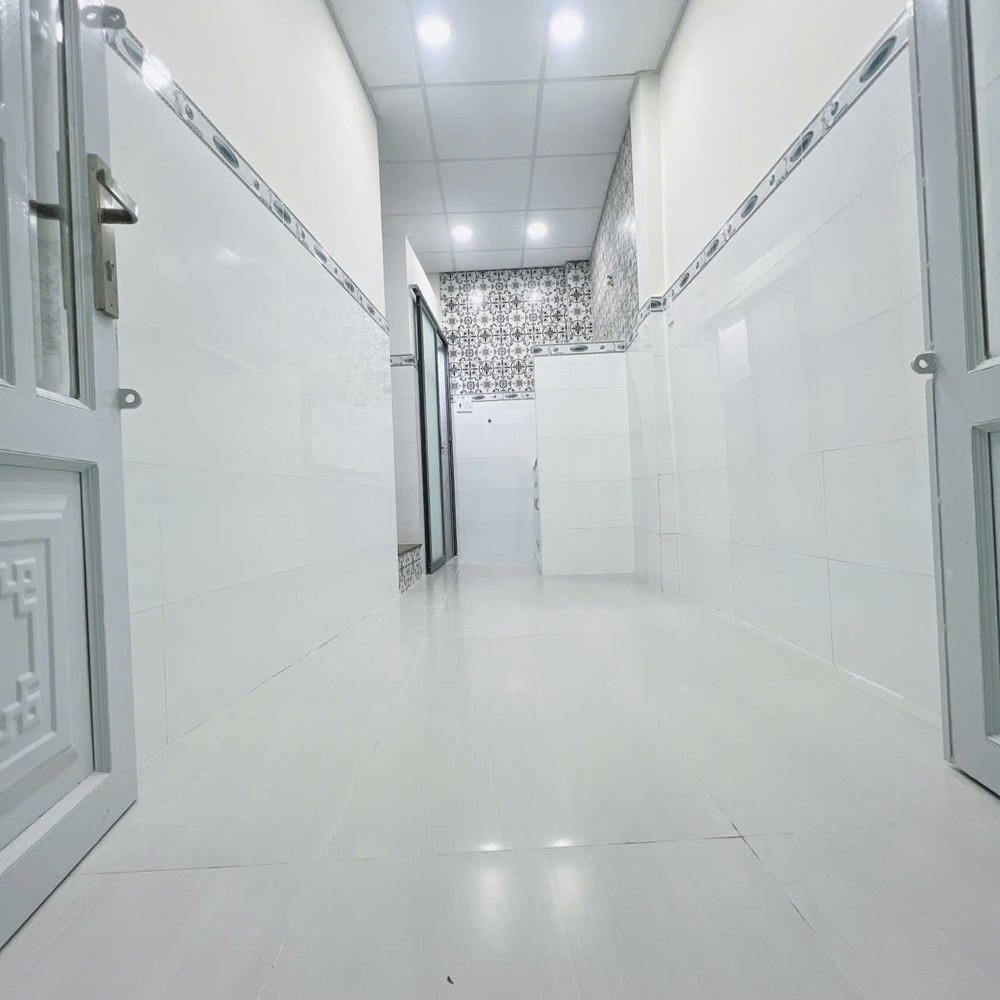 Sát Mặt Tiền Q 4 Nhà Mới Đẹpchỉ 1 Tỷ