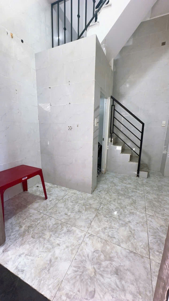 Bán Nhà Đẹp Hơn 1.5 Tỷ - 3 Tầng Sát Mặt Tiền Q4 Vĩnh Khánh Cạnh Q1