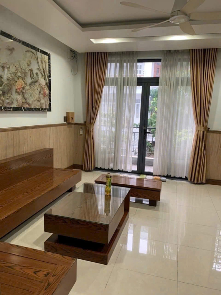 Nhà Đẹp Kdc Hiệp Thành City, Q12 1 Trệt 3 Lầu – Đường 10M Có Vỉa Hè – Giá Chỉ 9.45 Tỷ Tl!