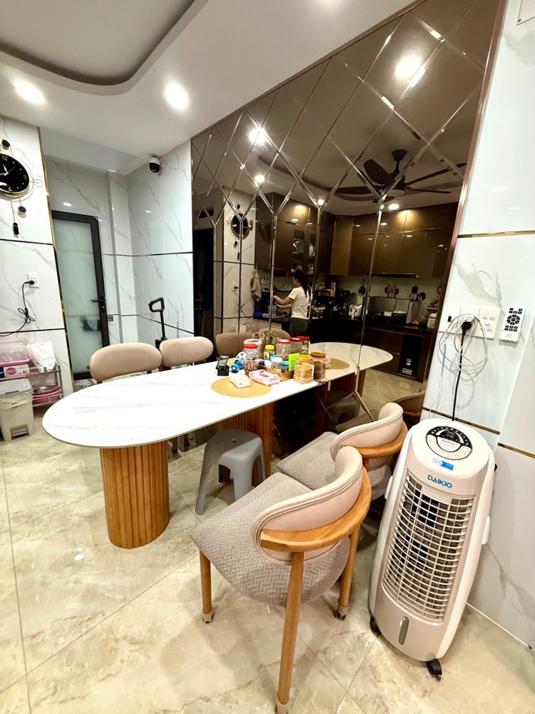 Nhà Đẹp Tân Quý Tân Phú 48M2 - Khu Dân Trí - 5 Tầng - Dtsd 200M2 - Chỉ Nhỉnh 8 Tỷ