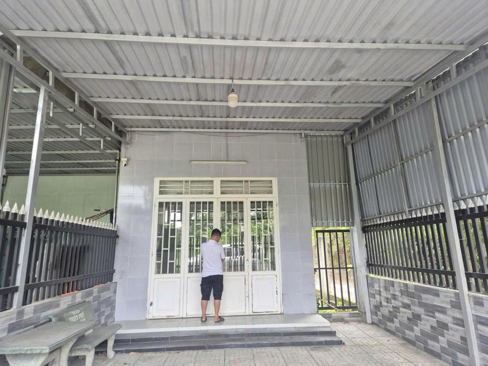 Chính Chủ Bán Nhà Xã Trung Lập Hạ - Huyện Củ Chi - Tphcm – 140M² – 131M² Thổ Cư – Sân Ô Tô Rộng