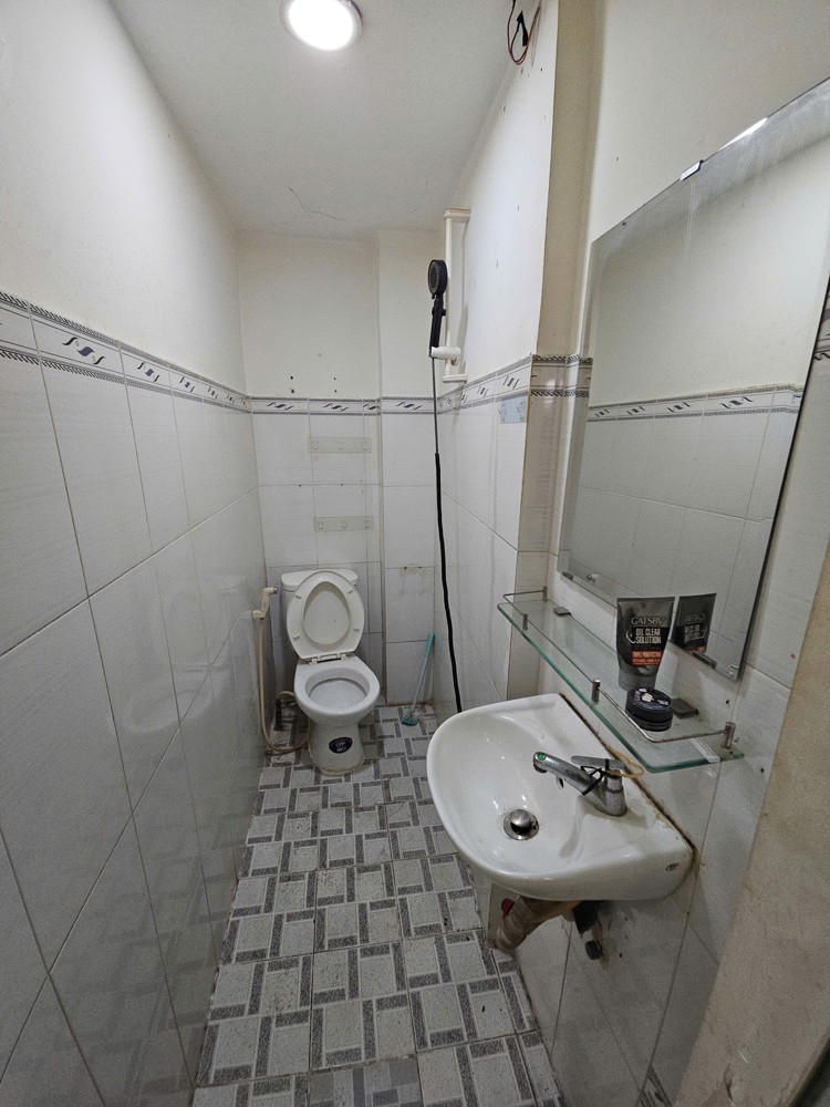 Bán Nhà Sát Mặt Tiền Q4 Cạnh Q1 Hẻm 4M Có 3Đ