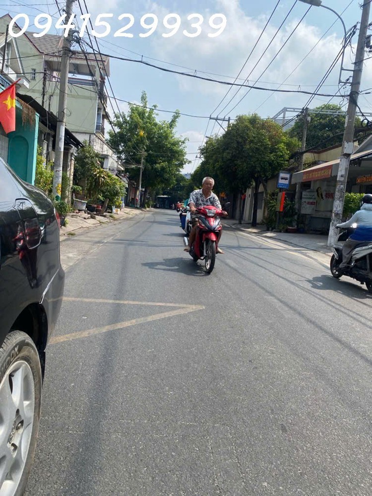 Sâp Giá 10Ty300 -Nhá 1 Trệt 2 Lầu 4Pn ,Ngang 4 Dài 16 ,Ô Tô Đậu Trong Nhà ; Mặt Tiền 8M , Tam Phú