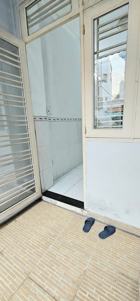 Bán Nhà Rẻ Đẹp Có 2 Tỷ Q4 Hẻm 4M