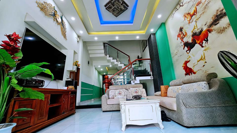 Không Phải Căn Mặt Tiền Nào Cũng Đáng Mua!nhưng Căn Này Có Vài Điểm Khá Đáng Chú Ý