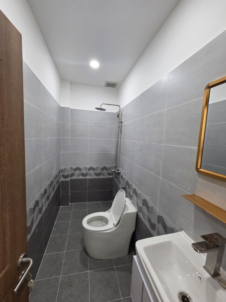 Bán Nhà 4 Tầng Đường Số 6, Linh Tây, Thủ Đức, Tp Hcm. Dt 62M2, Sổ Hồng Riêng. Giá 5,18 Tỷ