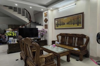 Bán nhà Quận Ủy - 4 Tầng, 71m², Giá 11.7 tỷ - Vị Trí Đẹp, Tiềm Năng Lớn