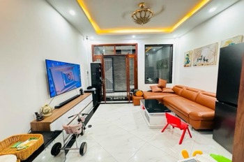 Bán nhà đẹp, vị trí đắc địa - Ngõ nông, trung tâm, giao thông thuận tiện