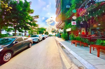 Bán Nhà Mặt Hồ Tây Hô - View Đẹp, 297m2, Giá 50 Tỷ - Vị Trí Đắc Địa