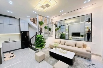 Siêu phẩm nhà đẹp Hà Nội: 5 tầng, thang máy, vị trí đắc địa - Giá Tốt!