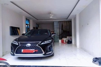 Bán nhà phân lô Hoàng Quốc Việt, Cầu Giấy - 45m², 5 tầng, Ô tô tránh nhau - Giá 18 tỷ
