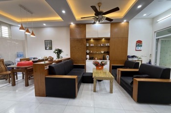 Bán nhà 4 tầng, gần Học viện Tài chính, ngõ ô tô - Giá Tốt