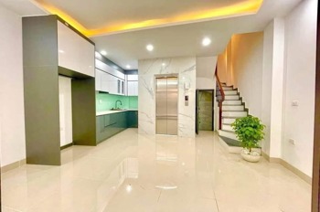 Siêu phẩm Đại La: Nhà 5 Tầng, Thang Máy, 4 Phòng Ngủ - Vị Trí Vàng