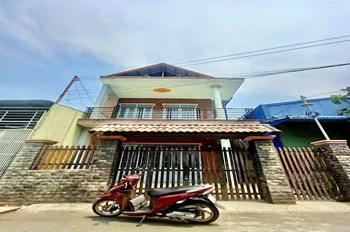 Bán Nhà Mặt Tiền Củ Chi - 1 Trệt 1 Lầu - SHR - Giá Tốt