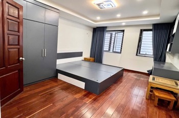Bán Gấp Nhà Đẹp Cầu Giấy - 5 Tầng, Sổ Đỏ, Giá 12x Tỷ