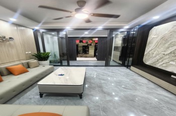 Bán Nhà Đẹp Chùa Láng - 5 Tầng - 4 Ngủ - Full Đồ - Giá Tốt