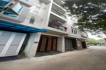 Bán nhà 5 tầng, ô tô đỗ cửa, mặt đường Phúc Diễn - Giá 7.95 tỷ