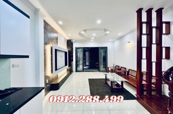 Bán Nhà Đại La, Hai Bà Trưng: 36m², 5 Tầng, 7.2 Tỷ - Vị Trí Đẹp