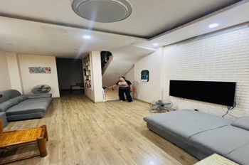 Nhà phố Đống Đa 5 tầng, 5.3m mặt tiền, 9 tỷ thương lượng - Vị trí đắc địa