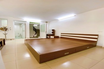 Nhà Mặt Phố Cát Linh - 26m2 - MT 3.6m - Giá 9 Tỷ - Kinh Doanh Sắc Lợi