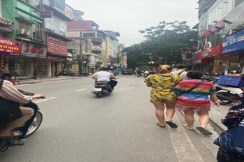 Bán Nhà Mặt Phố Đội Cấn, Ba Đình - Thu Nhập 200 Triệu/Tháng